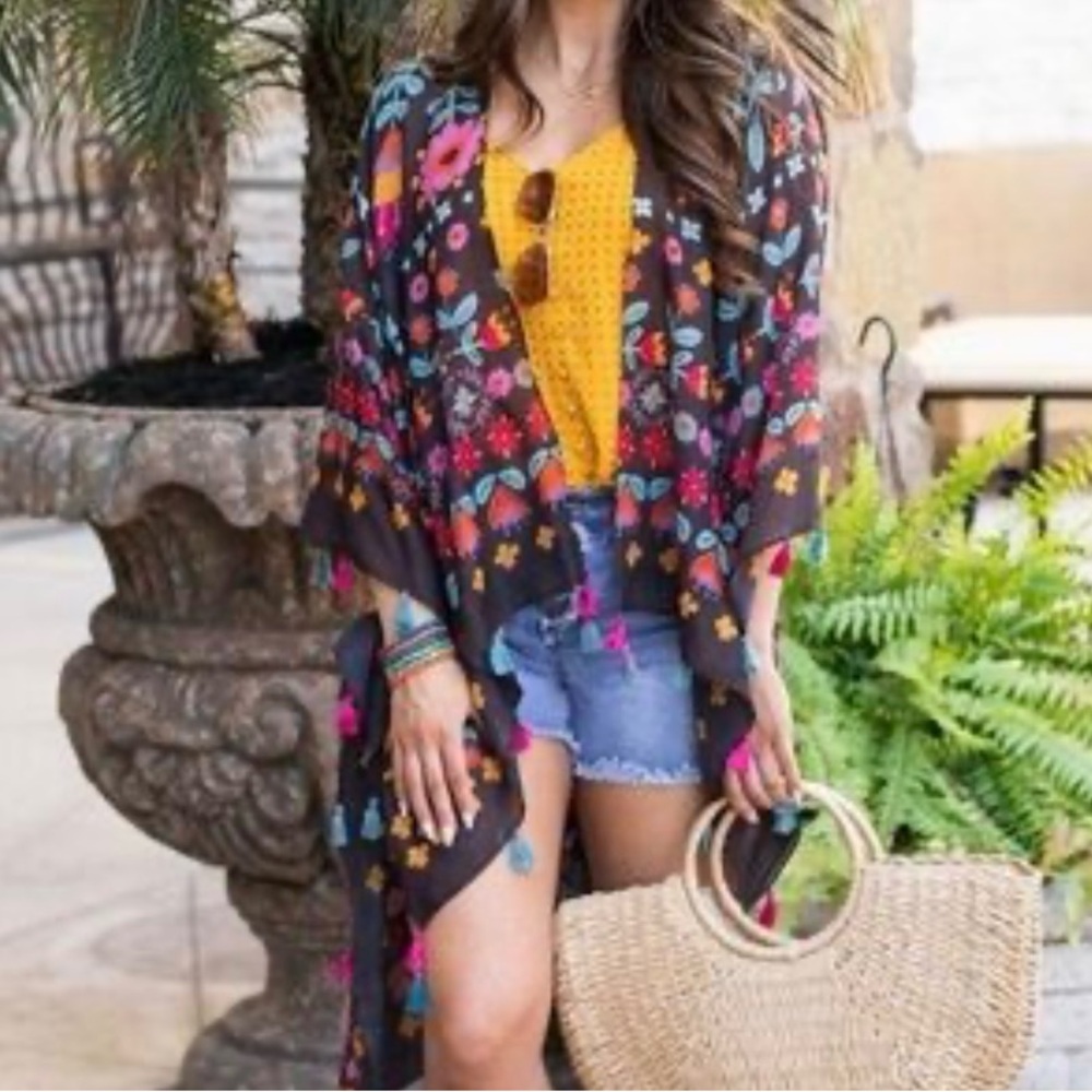 Black floral kimono and top (2pieces)